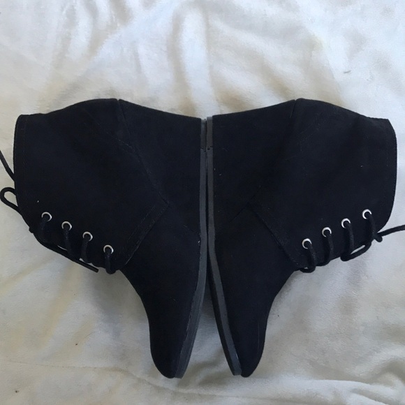 Black wedge heel booties, size 8 - Picture 6 of 13